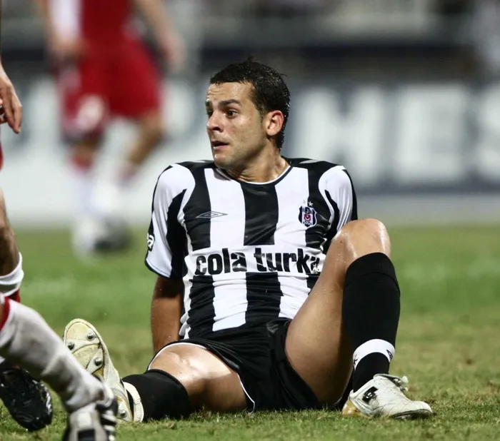 besiktasin-eski-golcusu-bobodan-fenerbahce-itirafi-1746179597587.jpeg