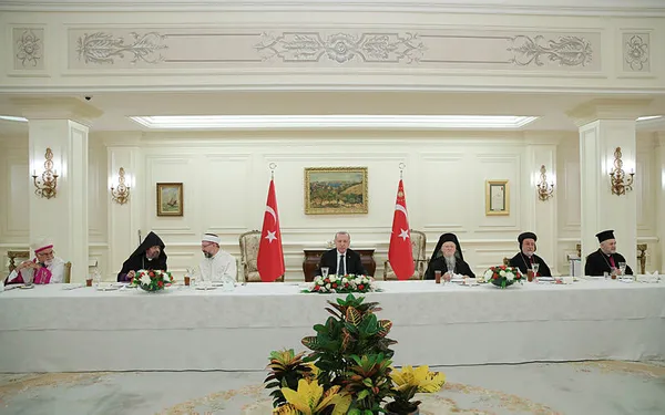 Başkan Erdoğan: Burası sizin de ülkeniz gelip sahip çıkın