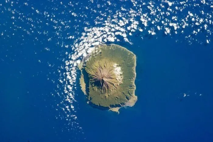 Burası başka bir yere benzemiyor! Paranın geçmediği ada: Tristan de Cunha