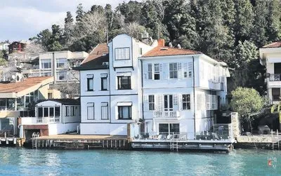 gostermelik-yikim-bogazda-kacak-keyif-suruyor-1725204139631.jpeg