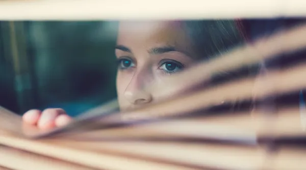 kalabalikta-yasadiginiz-bu-hisse-dikkat-meger-ardinda-beyniniz-varmis-1701067782946.jpg