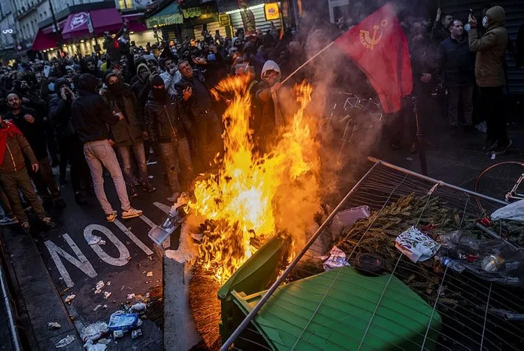 PKK destekçileri Paris’i savaş alanına çevirdi! Olayların bilançosu açıkladı: Çok sayıda polis yaralı...