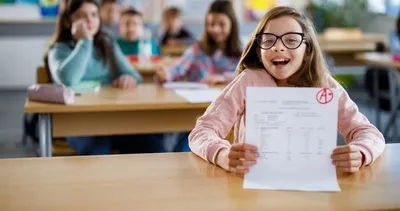 KARNE GÖRÜŞLERİ 2023: Mezun olacak öğrenciler için lise, ortaokul ve ilkokul motive edici, anlamlı, güzel karne görüşü sözleri