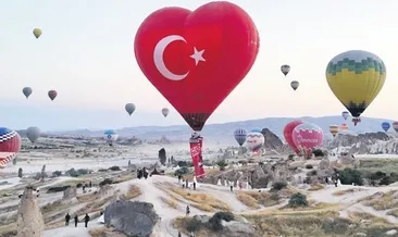 Balonlar şehitlerin anısına yükseldi
