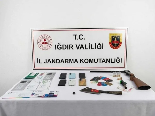 igdirdaki-banka-ve-kredi-karti-operasyonunda-5-zanli-tutuklandi-1788274061507.jpg