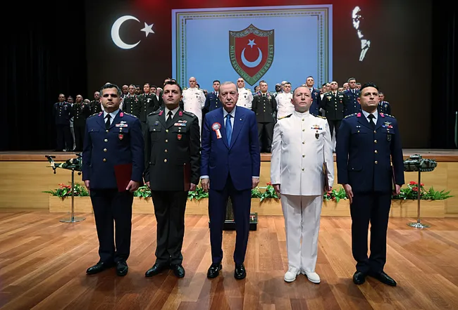 baskan-erdogandan-milli-guvenlik-ve-ic-cephe-vurgusu-savaslar-sadece-cephelerde-verilmiyor-1783696186565.jpg (800×543)