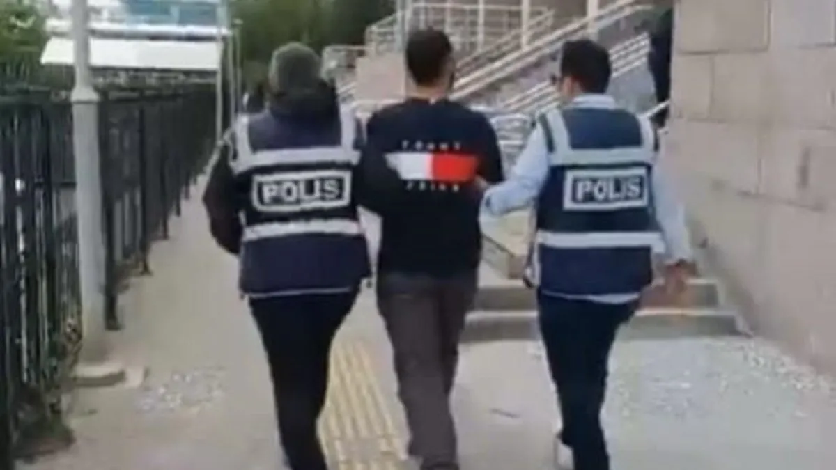 İzmir'de film gibi kovalamaca! Polisten kaçan zehir taciri tutuklandı