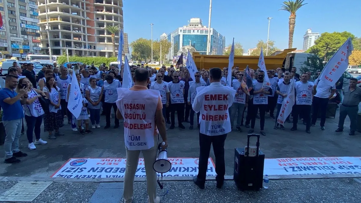 Memurlar Konak Belediyesinde iş bıraktı