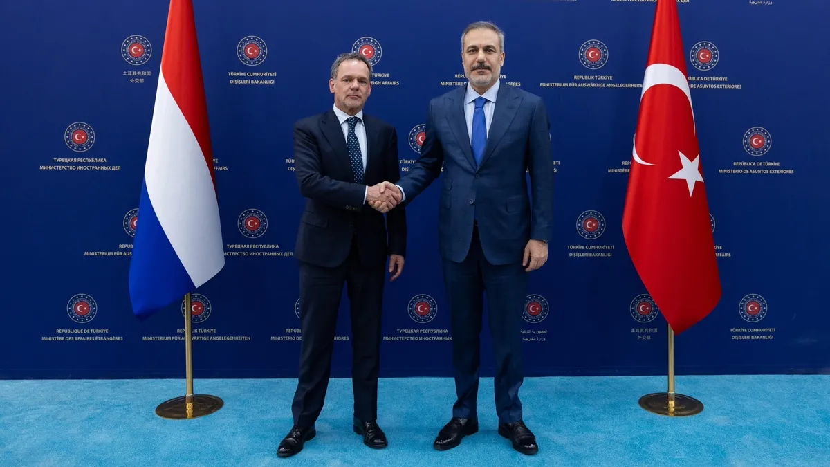 Bakan Fidan, Hollandalı mevkidaşı Veldkamp ile görüştü