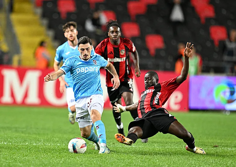 Gaziantep-Trabzonspor maçında tartışmaya sebep olan pozisyonlar için dikkat çeken yorum! İptal kararı doğru mu?