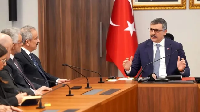 bakan-ciftci-sirnakta-ziyaretlerde-bulundu-1772896641650.jpeg Bakan Çiftçi Şırnak’ta ziyaretlerde bulundu!