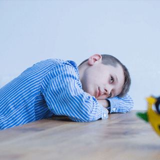 Asperger sendromu dereceleri nelerdir? Asperger sendromu belirtileri ve tedavisi nasıl olur?