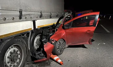 Edirne’de otomobil tıra arkadan çarptı! Bir kişi hayatını kaybetti