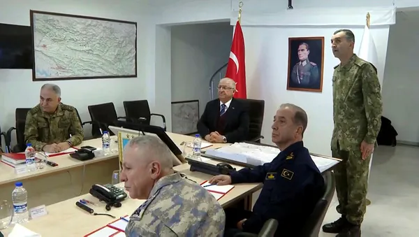 Milli Savunma Bakanı Güler, Pençe-Kilit Harekat bölgesindeki son duruma ilişkin bilgi aldı