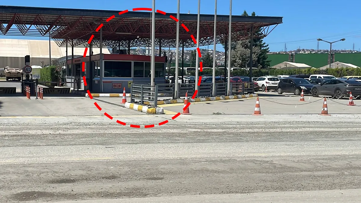 Sakarya’da yürekler ağza geldi! Arkadaşına gönderdiği o mesaj ekipleri harekete geçirdi: ‘Bombayla rehin tutuluyorum’ Sakarya’da yürekler ağza geldi! Arkadaşına gönderdiği o mesaj ekipleri harekete geçirdi: ‘Bombayla rehin tutuluyorum’