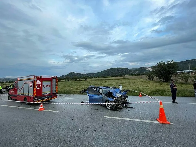 Burdur’da feci kaza! Ortalık savaş alanına döndü: 5 ölü, 5 yaralı