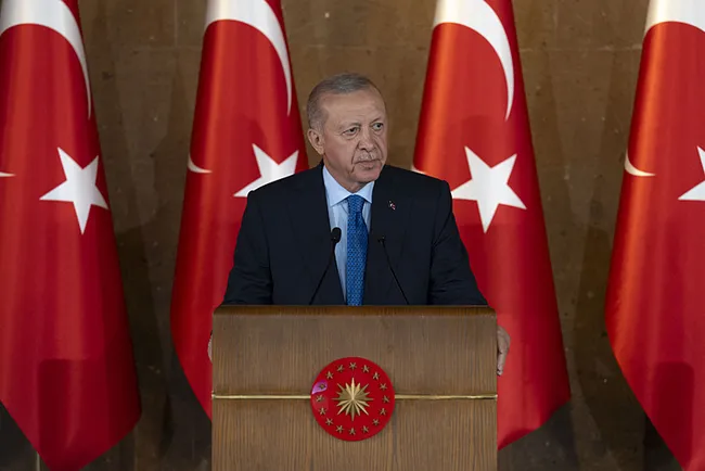 son-dakika-baskan-erdogandan-kabine-toplantisi-sonrasi-onemli-mesajlar-turkiyenin-istikbali-guvence-altindadir-1756141797498.jpeg SON DAKİKA: Başkan Erdoğan: Belediyeleri aile çiftliğine çeviren muhterisler için artık deniz bitmiştir