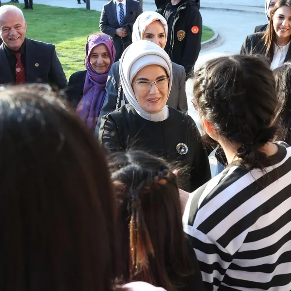 emine-erdogan-3-aralik-engelleri-asma-mucadelesine-adanan-bir-gun-1733245876539.jpg