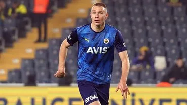 SON DAKİKA: Attila Szalai Fenerbahçe’den ayrılıyor! Yeni takımını hocası duyurdu “Transferi bitmiş durumda…”