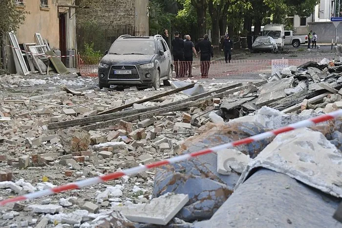 Ukrayna’nın batısı alarmda: Rusya’dan yılın en büyük hava saldırısı