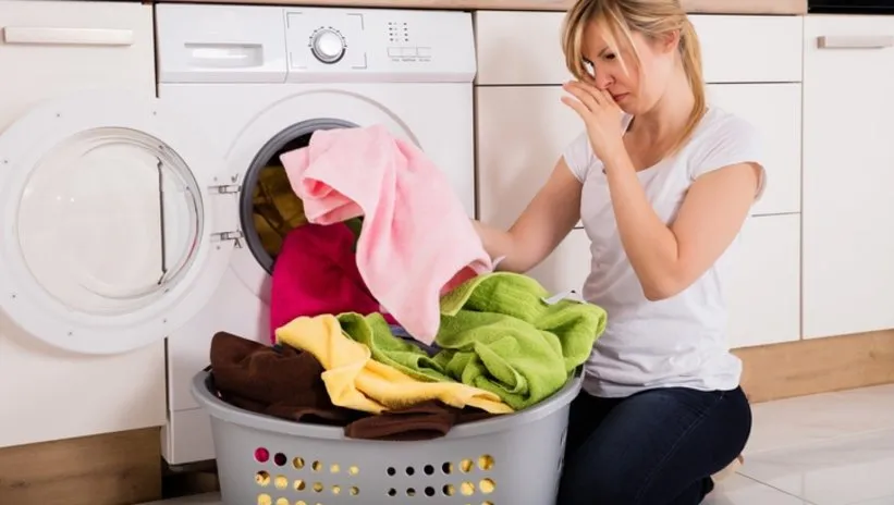 Çamaşır makinesinden gelen kötü kokuları bitiriyor! Bu iki malzeme adeta yeni gibi olmasını sağlayacak…