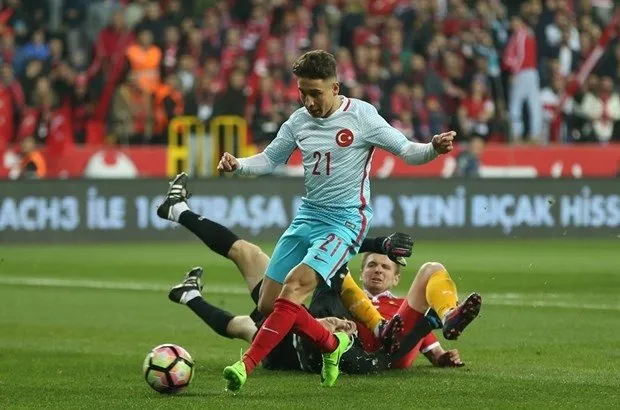Galatasaray’dan Fenerbahçe’ye tarihi çalım!