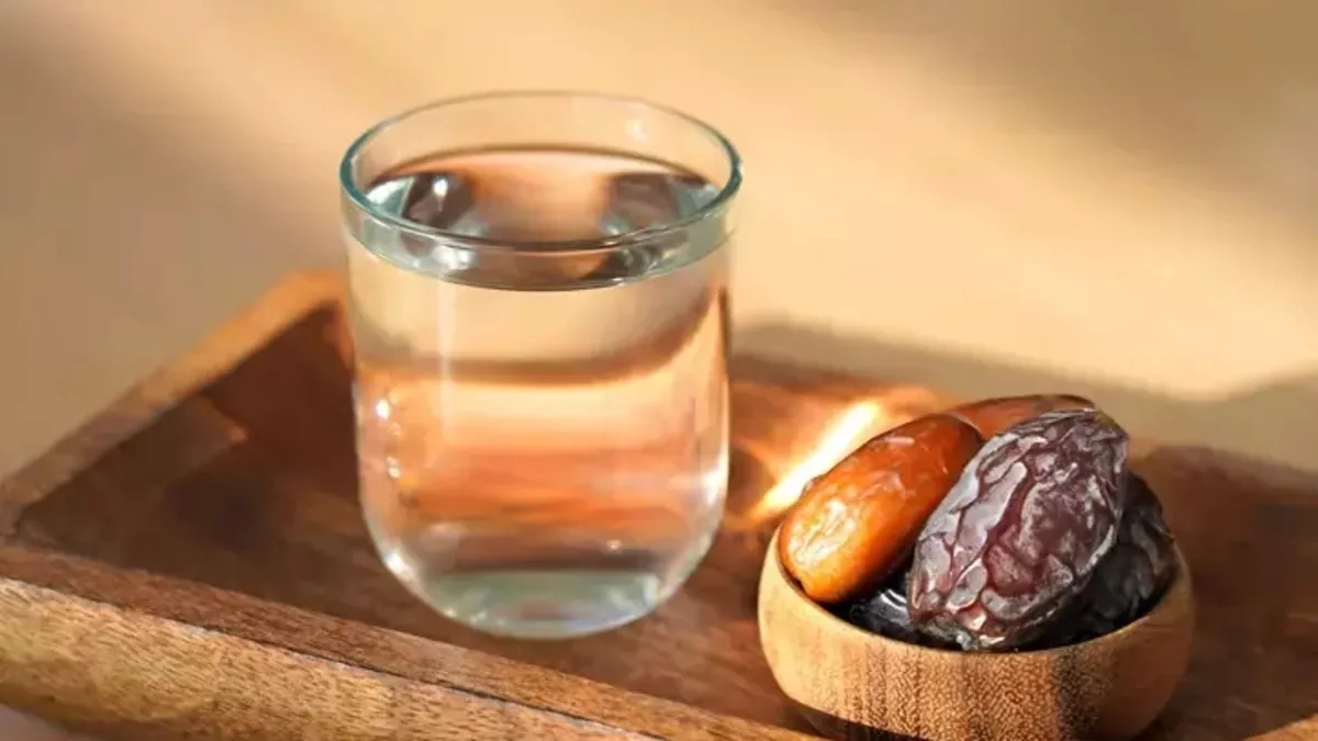 Ezan okunurken su içilir mi? Diyanet ile Ramazan ezan okunurken su içmek orucu bozar mı?