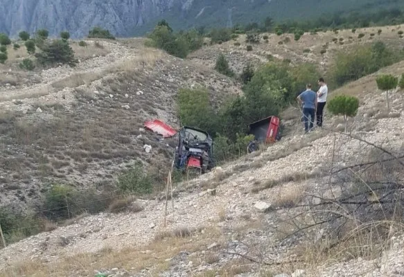 Çorum’da traktör devrildi: 2 ölü