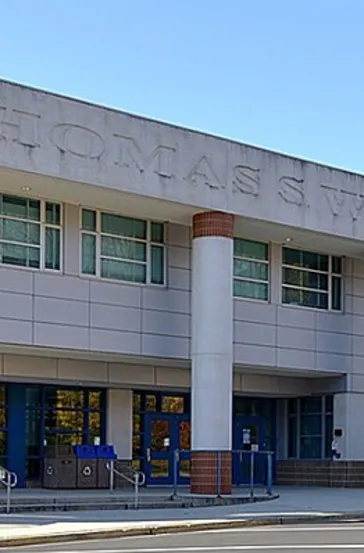 Öğrenci okulda dehşet saçtı