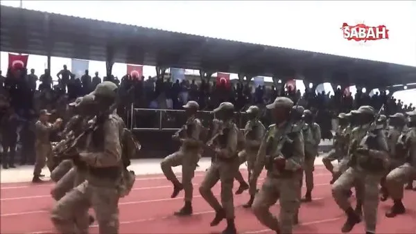 Somali'de Türk Silahlı Kuvvetleri tarafından eğitim verilen Askeri Akademi'de mezuniyet töreni