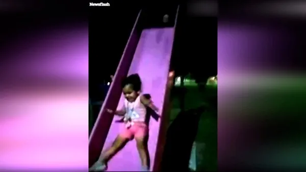 Küçük kızın arkasında aniden belirdi! Sosyal medyada tartışmalara neden oldu: Hayalet mi yoksa başka bir şey mi?