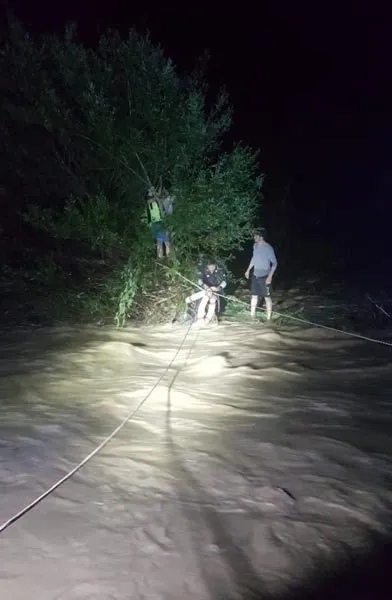 Balık avlamaya gittiler, kabusu yaşadılar!