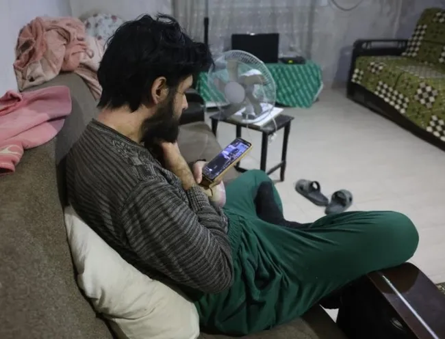 son-dakika-3-yildir-evden-cikmayan-telefon-bagimlisi-genc-cok-konusulmustu-arkadaslari-anlatti-o-gune-kadar-co-1760602407658.jpg (702×536)