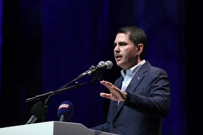 chpli-ibbnin-bilboard-hazimsizligina-tepki-murat-kurum-sorsaniz-demokrasiden-bahsederler-1708463224573.jpg CHP'li İBB'nin "bilboard" hazımsızlığı! Cumhur İttifakı başkan adayı Kurum'dan sert tepki: Sorsanız demokrasiden bahsederler