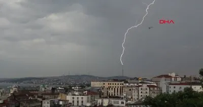 İstanbul’da Çamlıca’da yapımı devam eden televizyon kulesine yıldırım düşme anı böyle görüntülendi