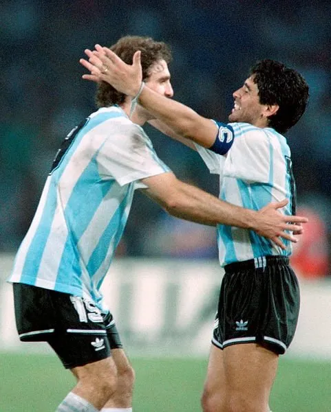 Futbol dünyasından Maradona geçti! İşte efsanenin unutulmaz kariyeri