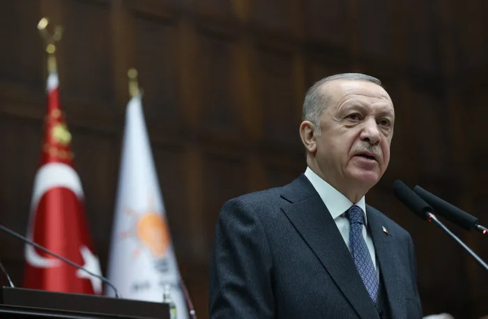 baskan-erdogandan-6li-muhalefete-gonderme-birakin-2023-secimlerini-2023u-bile-goremeyecekler-1650448967532.jpg