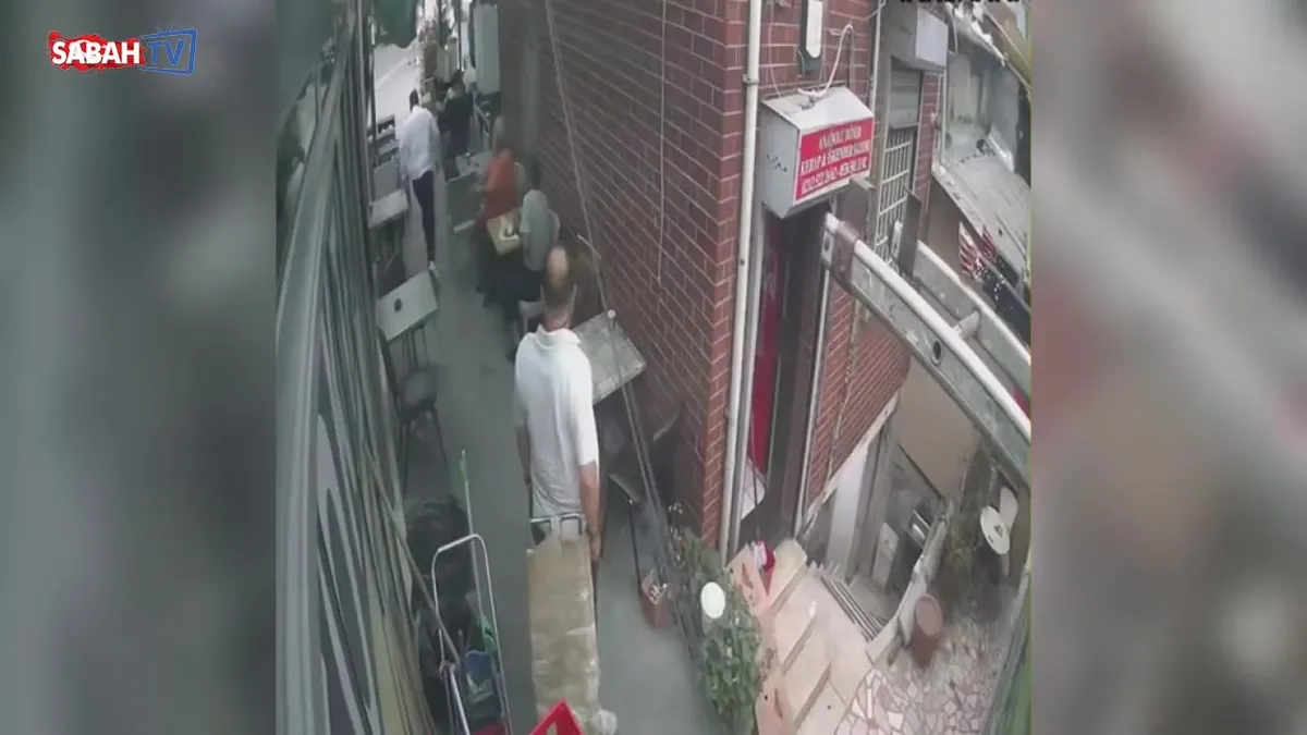 Fatih'teki döviz bürosu vahşetinde yeni detay: Cinayetten dakikalar önce son görüntüleri ortaya çıktı! | Video