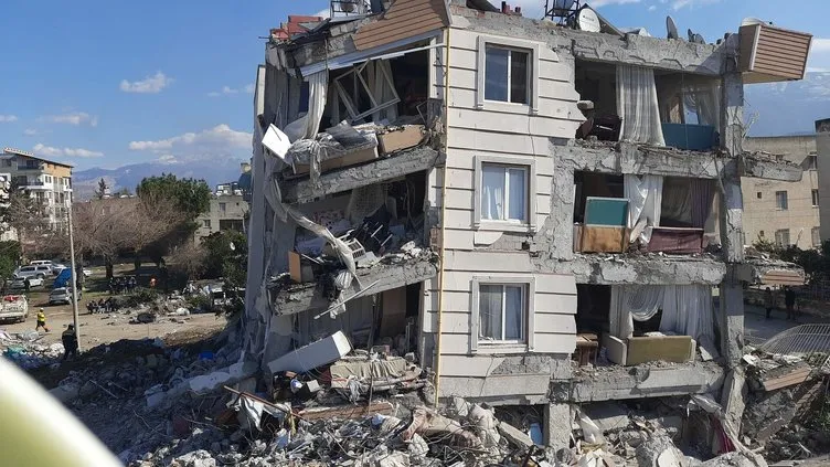 Son dakika: Prof. Dr. Hasan Sözbilir açıkladı: Depremin şiddeti 11’e ulaştı! 3 kritik noktaya dikkat çekip uyardı...