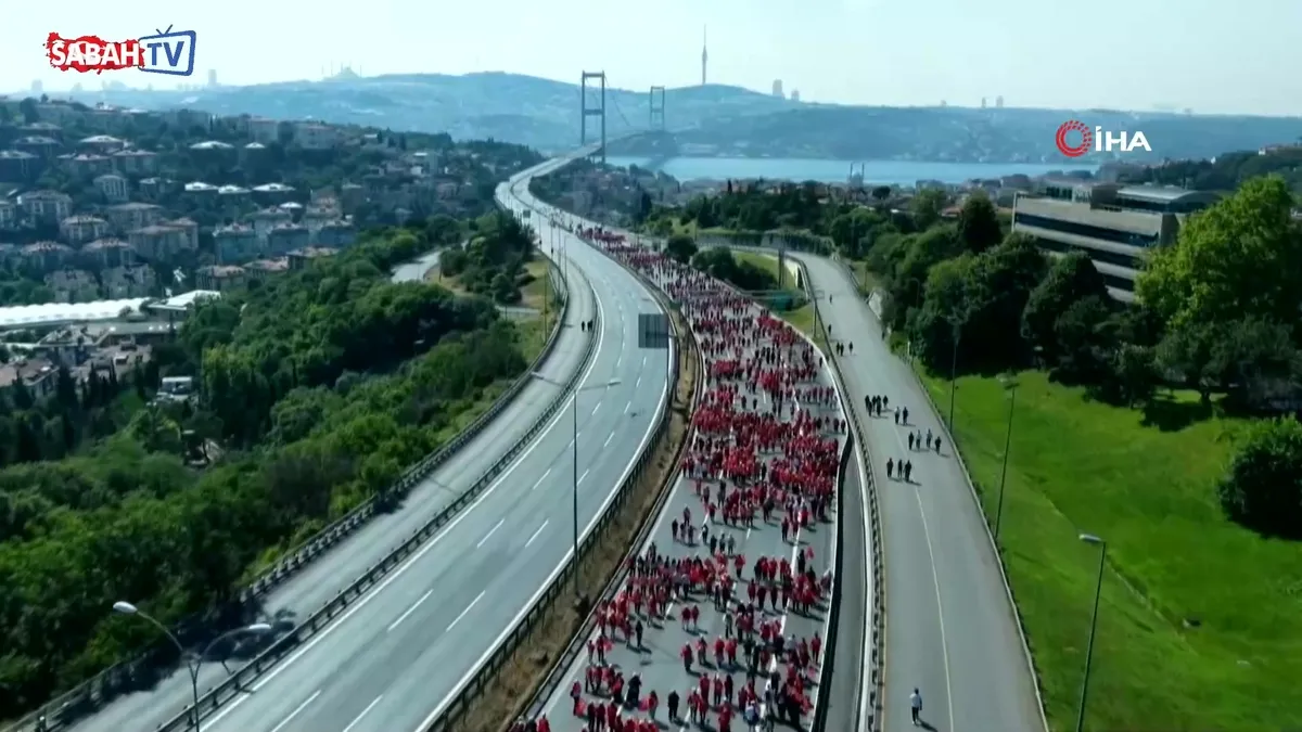 Köprü yürüyerek geçilecek! 15 Temmuz Demokrasi ve Milli Birlik Günü için yürüyüş Zincirlikuyu’dan başladı | Video videosunu izle Köprü yürüyerek geçilecek! 15 Temmuz Demokrasi ve Milli Birlik Günü için yürüyüş Zincirlikuyu’dan başladı | Video videosunu izle