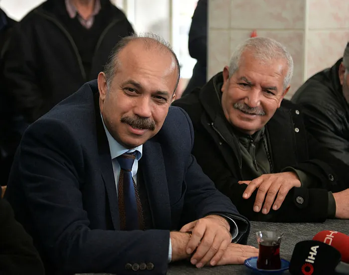 son-dakika-en-cok-operasyon-duzenleyen-isim-istanbula-atandi-iste-istanbulun-yeni-emniyet-muduru-1592296887047.jpg