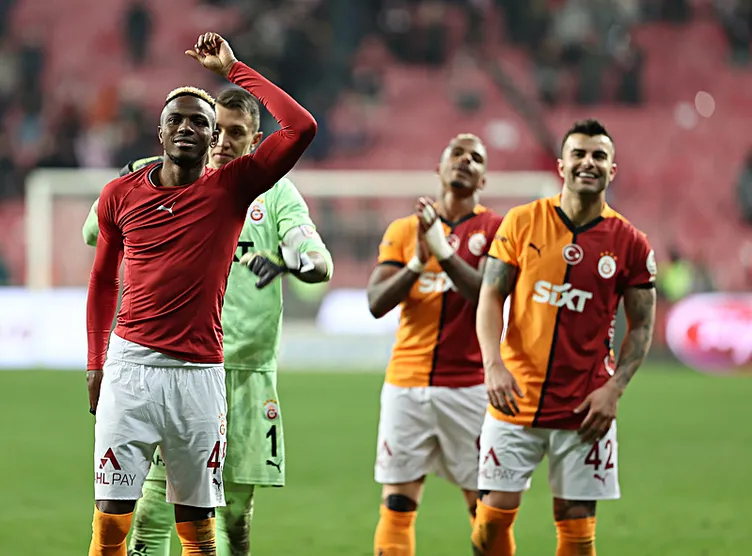 Son dakika haberi: Galatasaray’a transferde kötü haber! Yıldız futbolcunun sözleşmesi uzadı…