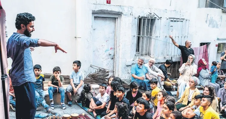 Uçan halı çocukları hayallere uçuruyor