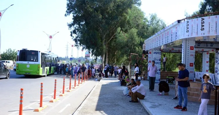 CHP’li belediye 3 ayda otobüs durağını bitiremedi! Vatandaş isyan etti: Bu beceriksizlik