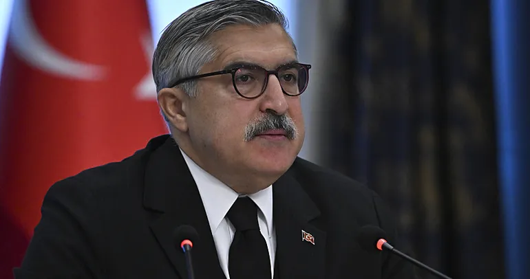 Özgür Özel’in asılsız iddialarına AK Partili Yayman’dan sert cevap: Depremzede şehrimize gelmeniz çok zaman aldı!