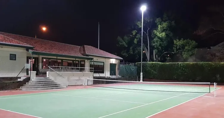 Yüksekten düşen işçi hayatını kaybetti