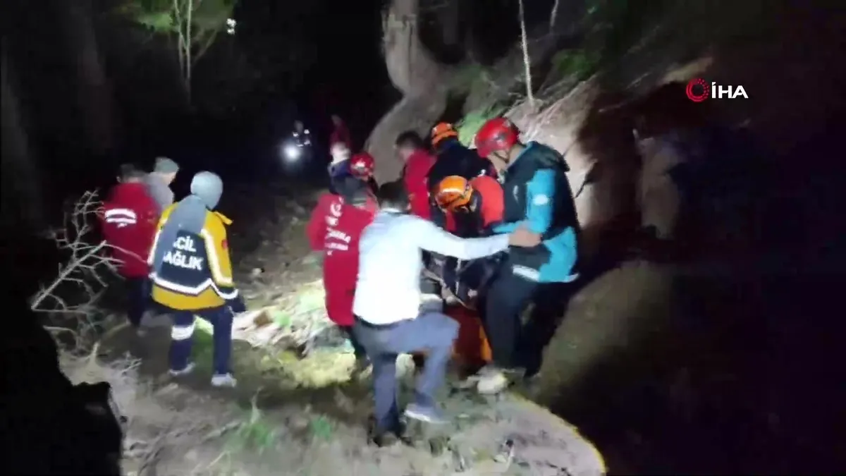 Kastamonu’da uçurumdan düşen genç için ekipler seferber oldu | Video videosunu izle Kastamonu’da uçurumdan düşen genç için ekipler seferber oldu | Video videosunu izle