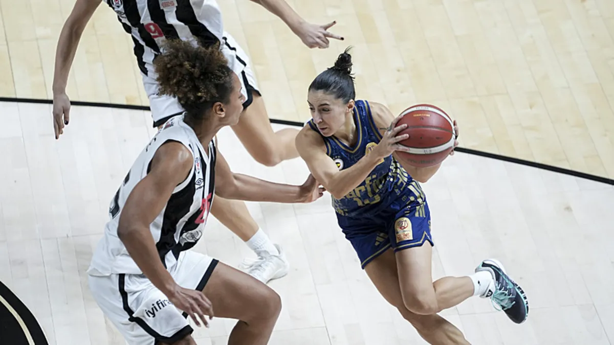 Beşiktaş BOA, Fenerbahçe'yi devirdi