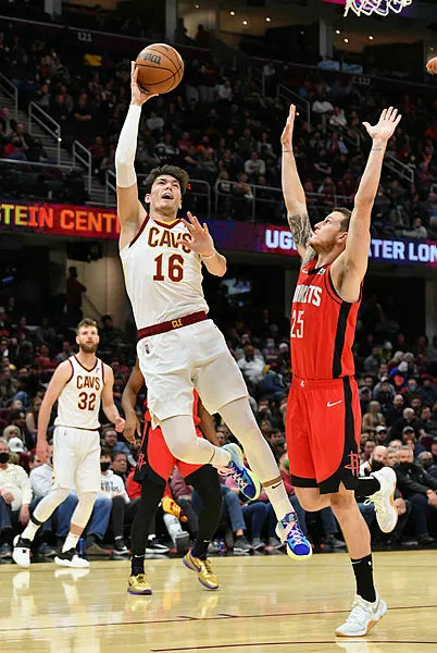 nbade-alperen-ve-cedi-osman-karsi-karsiya-geldi-1639645388457.jpg