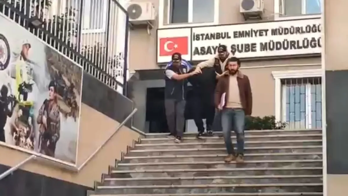 SON DAKİKA… İstanbuş Sancaktepe'de emlakçıyı kurşun yağdırdılar! Şüphelilerden biri 16 yaşında! O anları kamerada! SON DAKİKA… İstanbuş Sancaktepe'de emlakçıyı kurşun yağdırdılar! Şüphelilerden biri 16 yaşında! O anları kamerada!